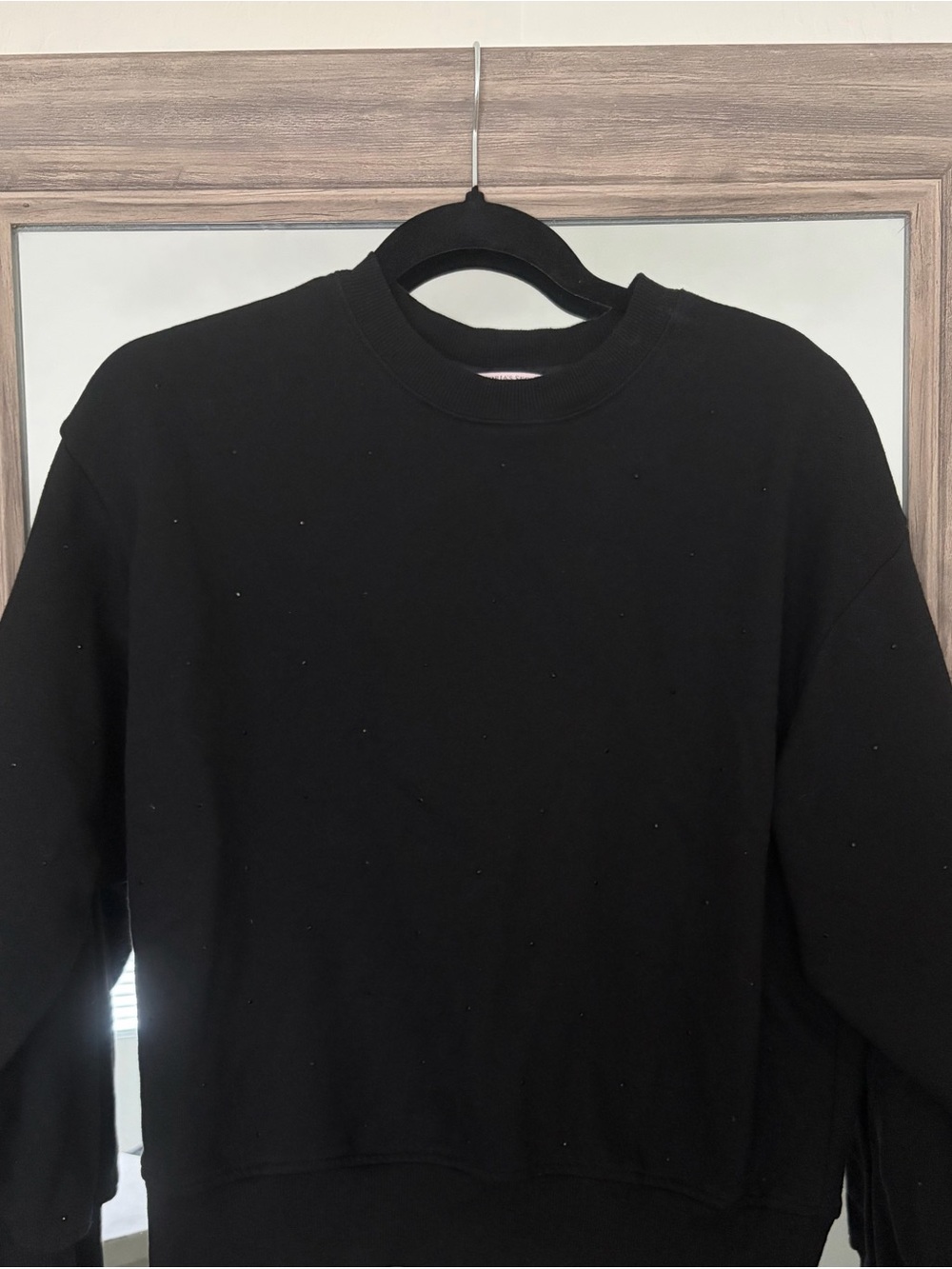 Victoria's Secret Black Crewneck Sweater - Minimal Pullover